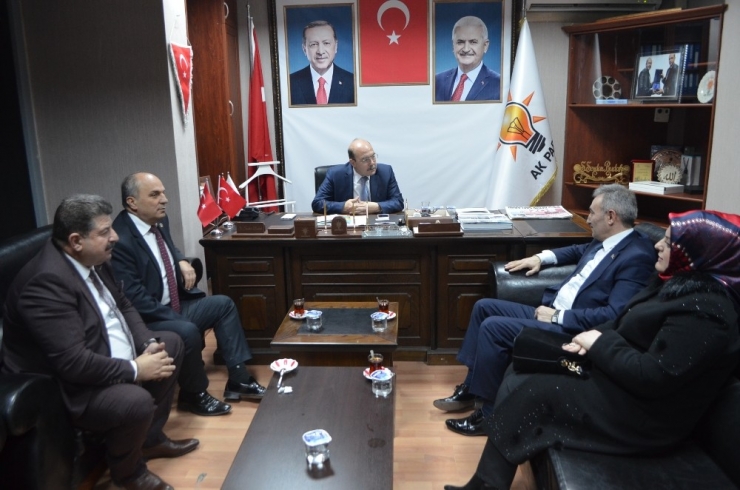 Ak Partili Budak İş Çevreleriyle Bir Araya Geldi