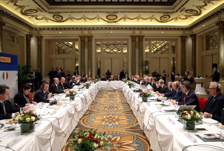 Cumhurbaşkanı Erdoğan, İtalyan İş Adamları İle Bir Araya Geldi