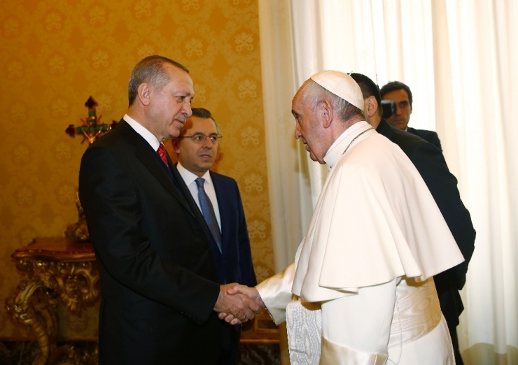 Cumhurbaşkanı Erdoğan, Papa Francis Görüşmesi Sona Erdi