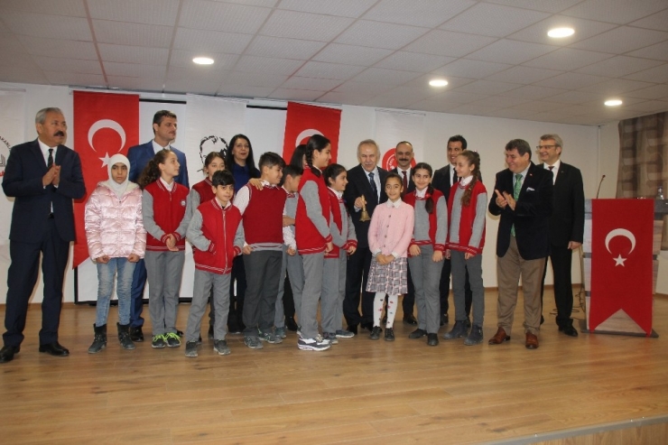 Vali Ata: "Çocuklarımızın En İyi Eğitimi Alması İçin İmkanları Seferber Ediyoruz"