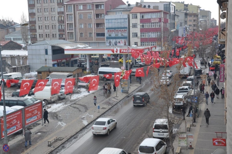 Kars’ta, Afrin Operasyonu’na Bayraklı Destek