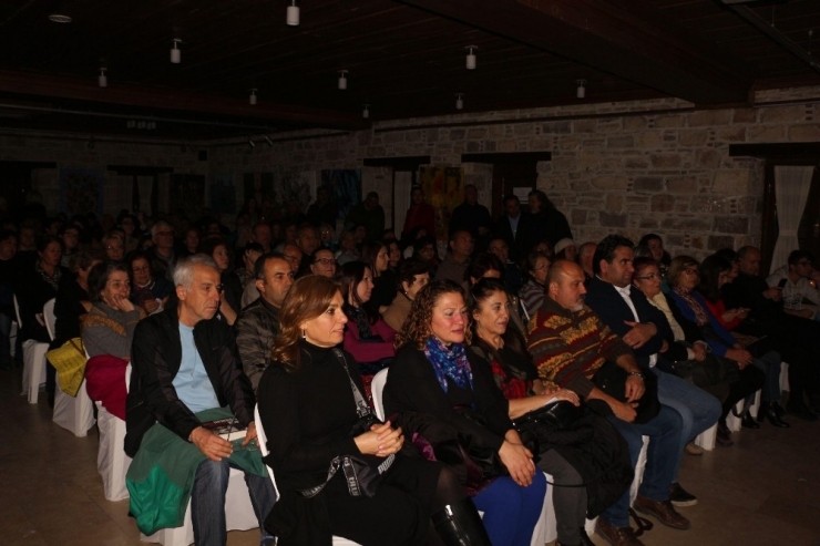 Kuşadası’nda Mikrotonal Gitar Konseri