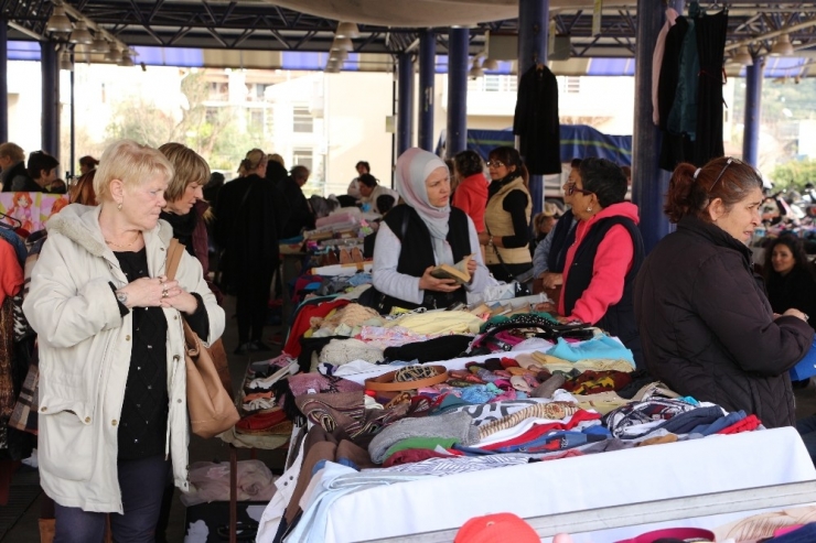 Kullanmadıkları Ürünleri Satarak Aile Ekonomisine Katkı Sağlıyorlar