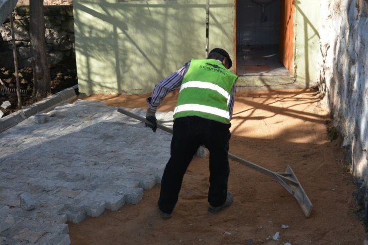 Seyitgazi’de Camiler Daha Modern