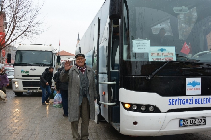 Seyitgazi Ve Kırka’da Ücretsiz Pazar Servisi İlgi Görüyor