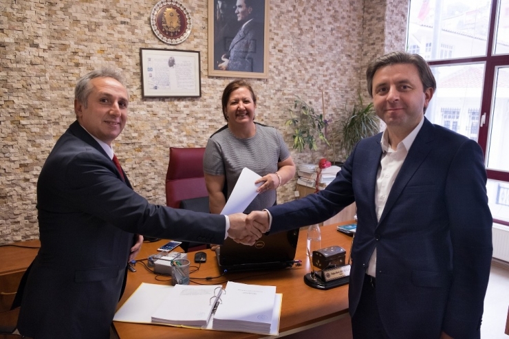 Bilecik Şeyh Edebali Üniversitesi Yerleşkesi İçine Yapılacak Dev Kompleksin İmzaları Atıldı