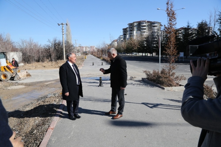 Niğde Belediyesi Yaya Geçitlerini Düzenliyor