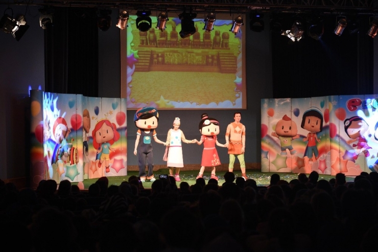 4 Bin Çocuk Tiyatro İzledi