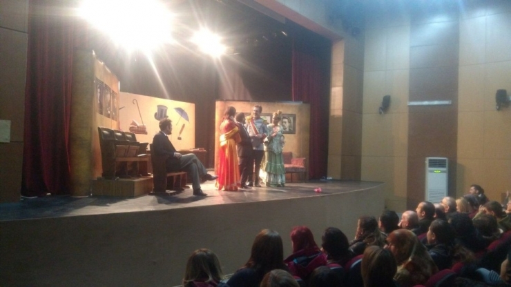 Cide’de Tiyatroya Yoğun İlgi