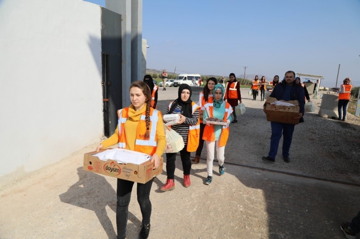 Kilis Belediyesinden Askerlere Yemek İkramı