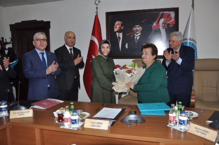 Hayırseverden Üniversiteye Sağlık Merkezi