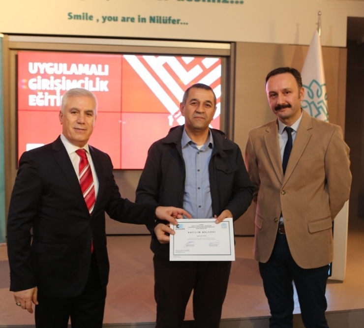 Girişimci Adaylarının Sertifika Heyecanı