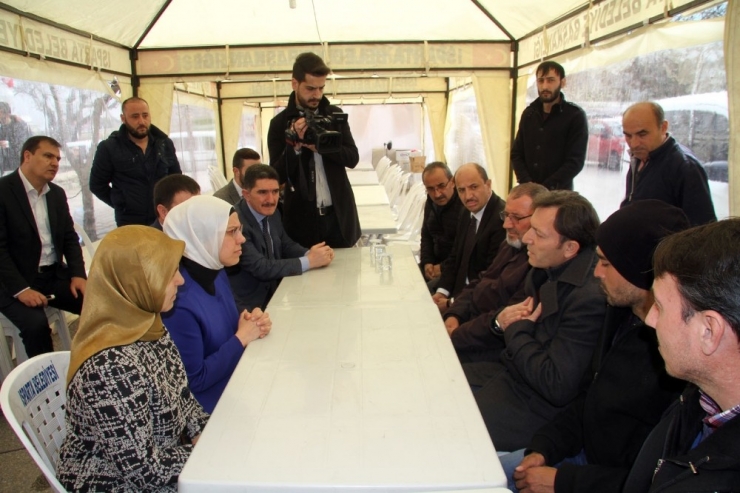 Ak Parti’li Ravza Kavakçı Kan’dan Afrin Şehidi Yılmaz’ın Ailesine Ziyaret