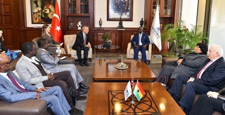 Ganalılar İzmir’de “İş Ortağı” Arıyor