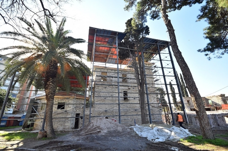 159 Yıllık Köşke "Hayat Öpücüğü"