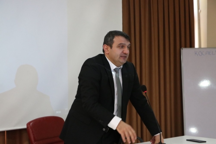 Genel Sekreter Yardımcısı Yeşildal’dan Antrenörlere İletişim Eğitimi