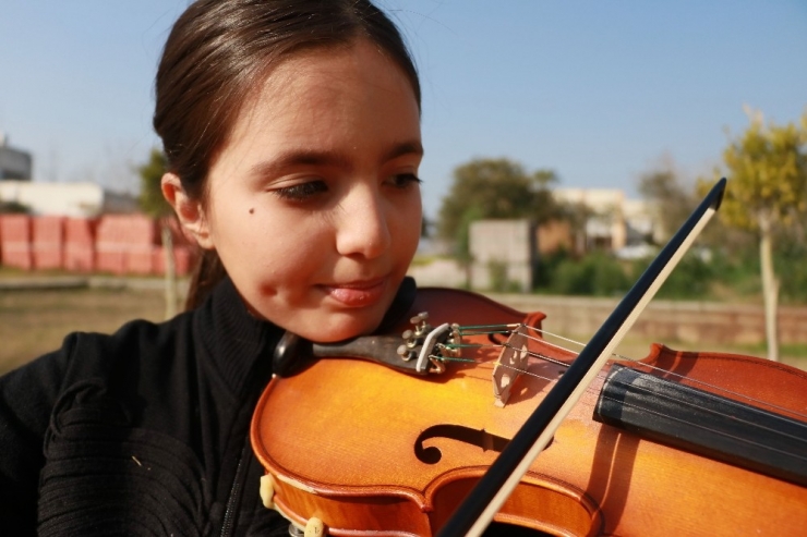 11 Yaşındaki Kemancı Japonya’da Birinci Oldu