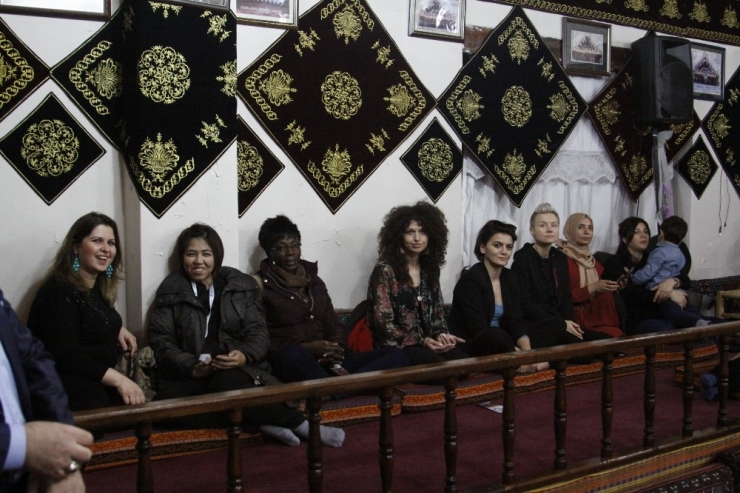 Yabancı Sendikacılar Yaran Meclisi’ne Katıldı