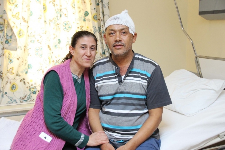 Adana’da Konuşa Konuşa Beyin Ameliyatı