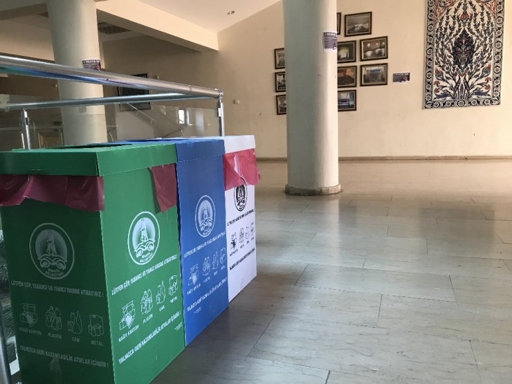 Başkan Barakazi," Bin 500 Geri Dönüşüm Kutusunun Dağıtımına Başlandı"