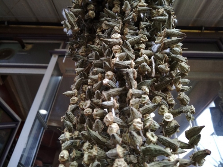 Kuru Bamya Altınla Yarışıyor