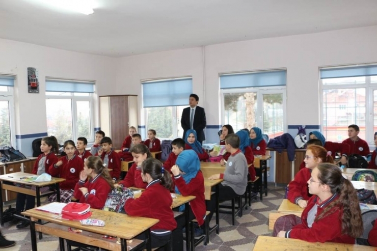 Kaymakam Temurci’den Öğrencilere Ziyaret