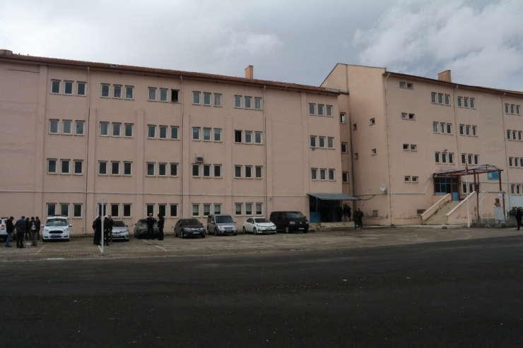 Şehit Başkomiser Adına Z Kütüphane Açıldı