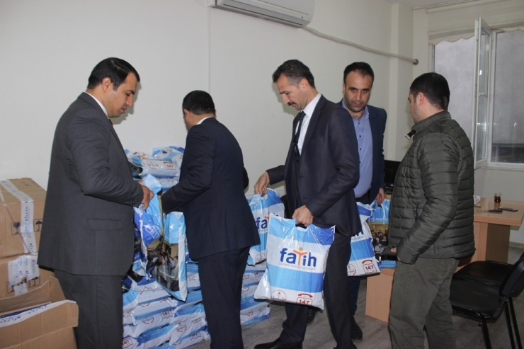 Siverek’te Hazırlık Kursu Gören Öğrencilere Kitap Desteği