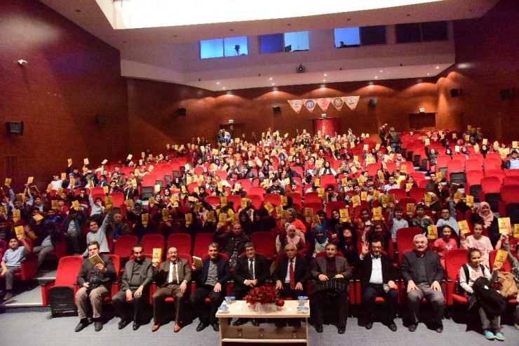 Vefatının 100’üncü Yılında Ulu Hakan Abdülhamit Han Anlatıldı