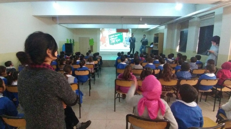 Ağrı’da Okullarda Süt Dağıtımı Tekrar Başladı