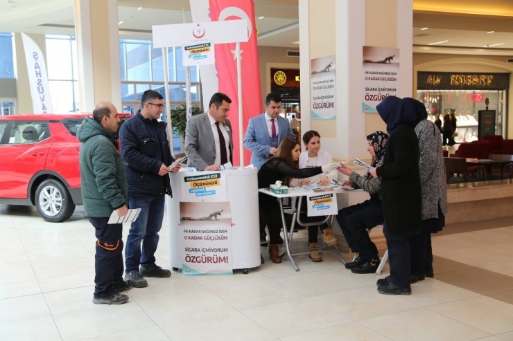 Avm’lerde Sigaranın Zararlarını Anlatıldı