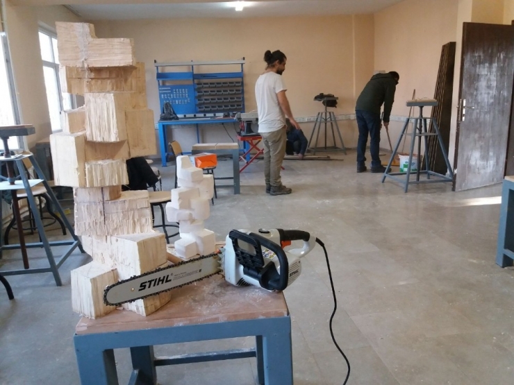 Düzce Üniversitesi Güzel Sanatlar Enstitüsü İlk Öğrencilerini Aldı