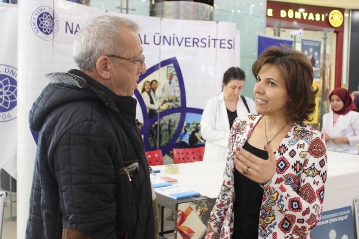 Prof. Dr. Toprak: “Sigara Dünyanın En Büyük Bağımlılık Yapıcı Maddesi”