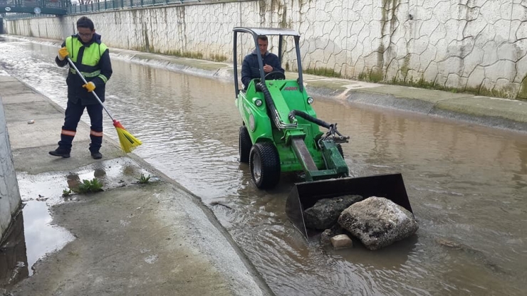 Çivi Deresi Temizleniyor