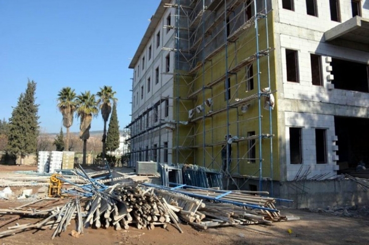 İmam Hatip Lisesinin İnşaatı Sürüyor