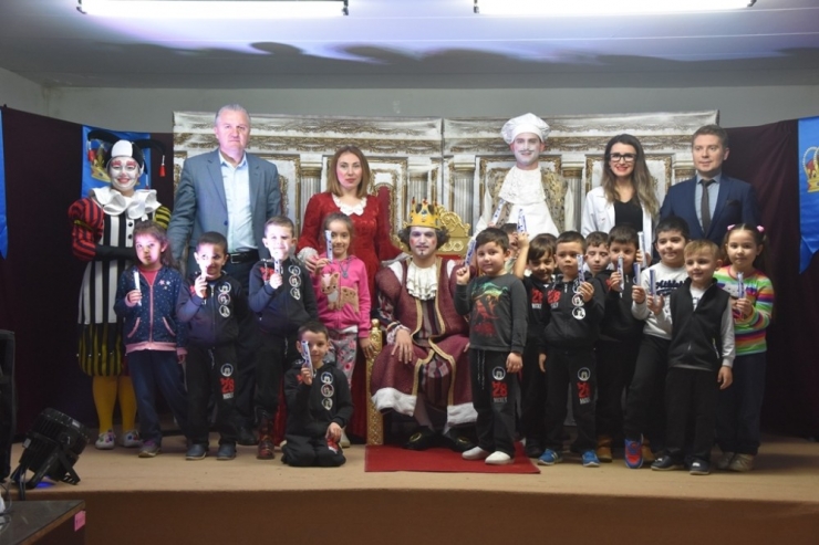 Çocuklar Diş Sağlığının Önemini Tiyatro İle Öğrendi