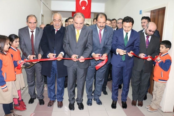 Şehit Polis Memuru Salih Zengin’in İsminin Verildiği Z Kütüphanesi İliç’te Açıldı