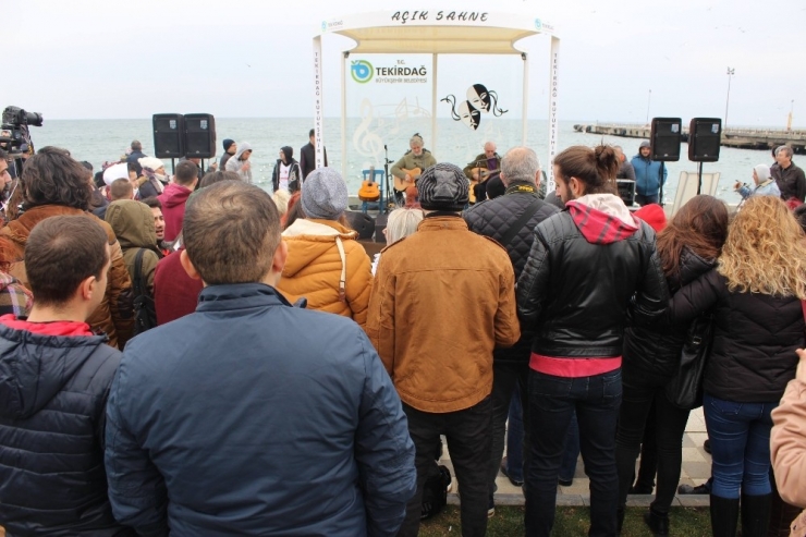 Tekirdağ’da ‘Açık Sahne’ Açıldı