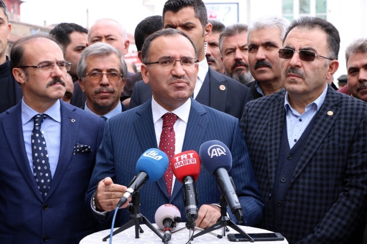Bozdağ: "Türk İsmini Taşımaya Layık Olmayanlara Karşı Sessiz Kalamayız"