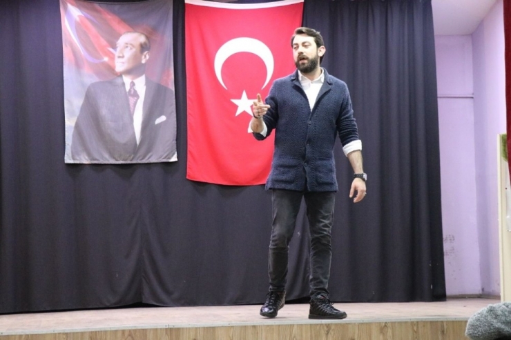 Lise Öğrencilerine “Hayat Kısa Çek Bir Film” Semineri