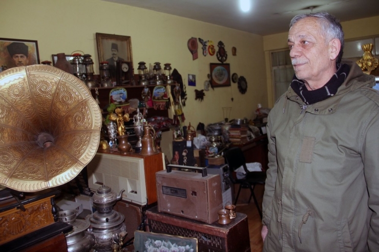 Antika Dükkanında Tarihe Yolculuk