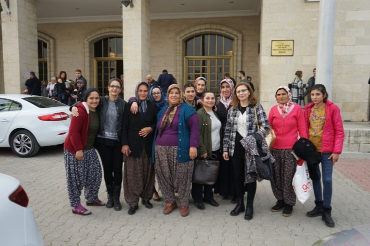 Başkan Tarhan’dan Kadınlara Opera Sürprizi