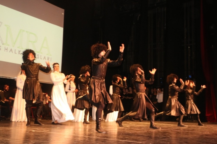 Kafkaslar Mehmetçiğe Savaş Dansıyla Selam Gönderdi