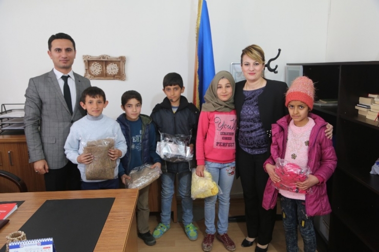 El Emekleri Öğrencilere Dağıtıldı