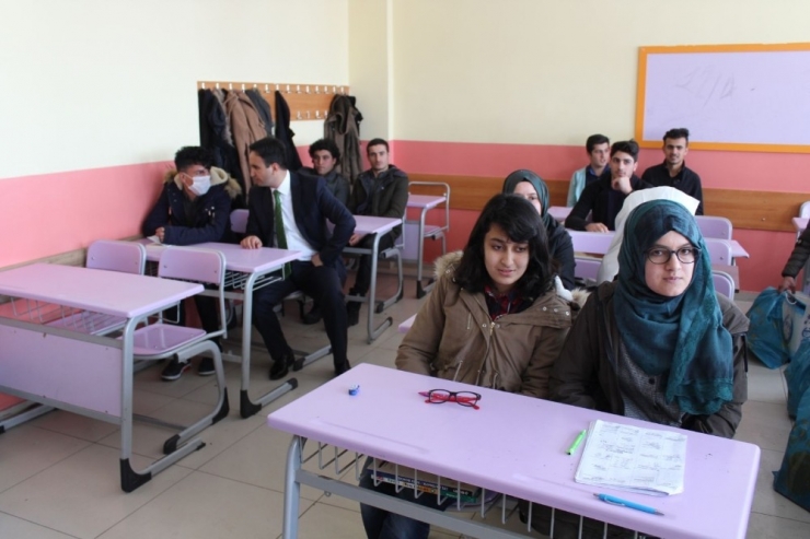 Kaymakam Dundar’dan Okul Ziyareti