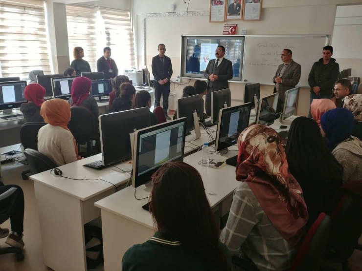 Tuşba Milli Eğitim Müdürü Ceylani’den Okul Ziyaretleri