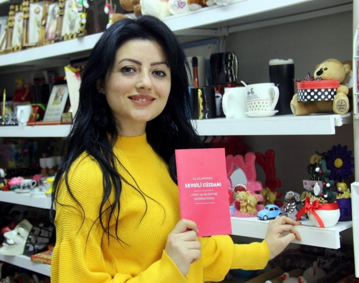 Sevgililer Günü’nün Yeni Trendi, “Sevgili Cüzdanı”