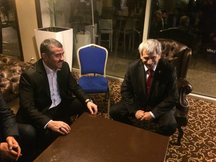 Avşar Mhp’nin Antalya Toplantısına Katıldı