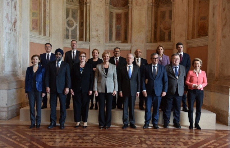 Milli Savunma Bakanı Canikli, Roma’da