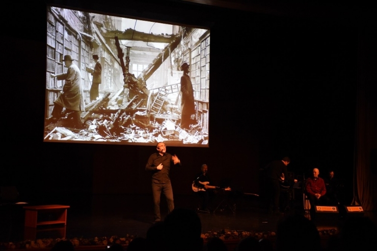 Akın Ve Şeşen’den Bursa’da Aşk Şarkıları Ve Hikayeleri